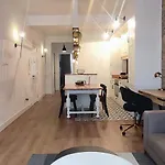 Apartment Calle Real Con Patio Ferrol