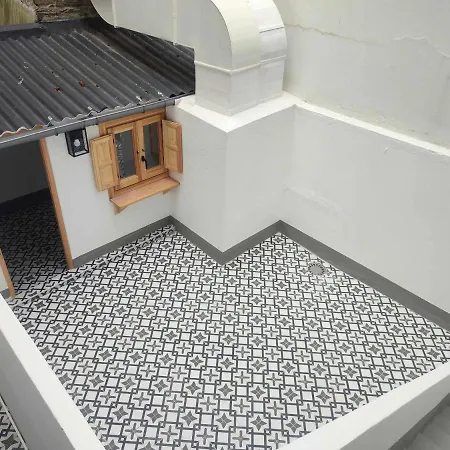 Calle Real Con Patio * フェロル