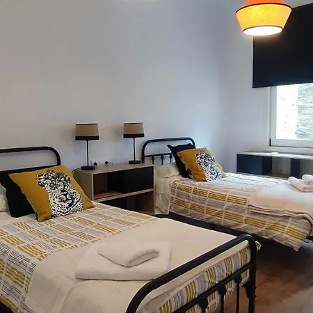 Calle Real Con Patio *