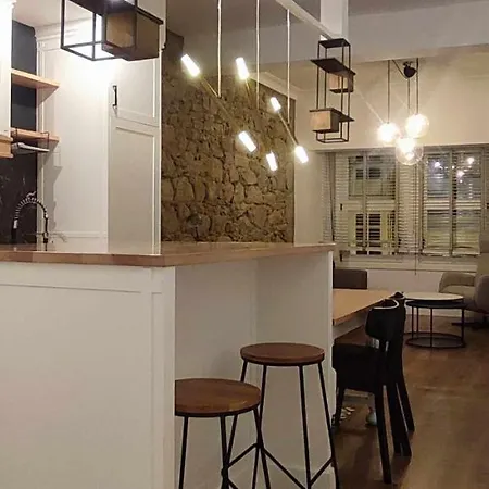 Calle Real Con Patio