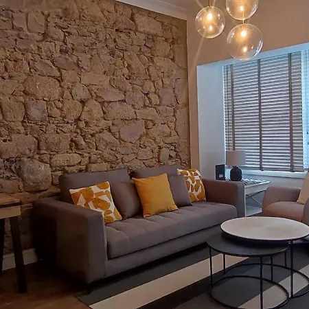 Calle Real Con Patio フェロル