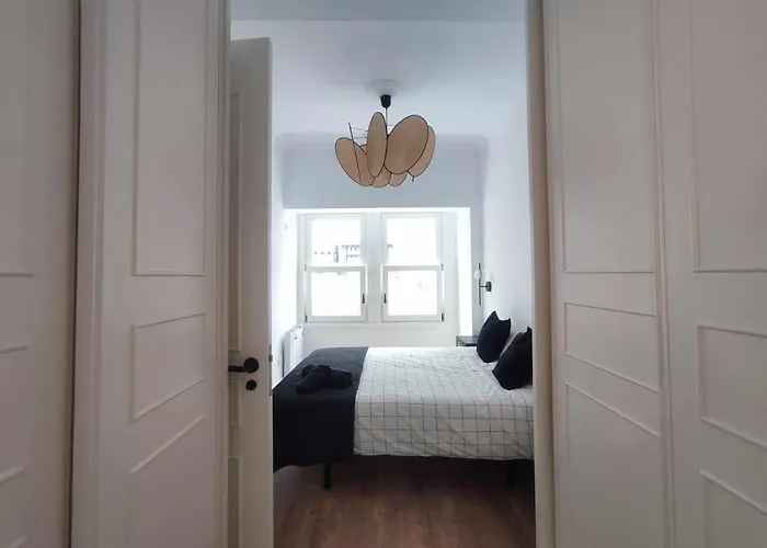 Calle Real Con Patio * Ferrol