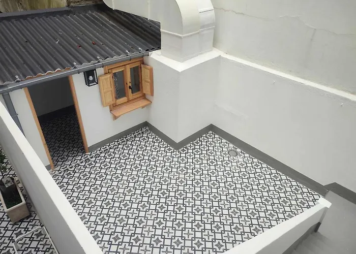 Calle Real Con Patio * Ferrol