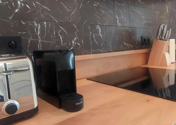 Calle Real Con Patio