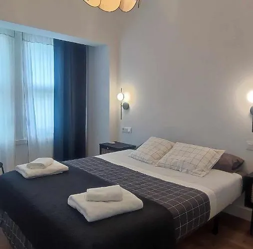 Calle Real Con Patio * Ferrol