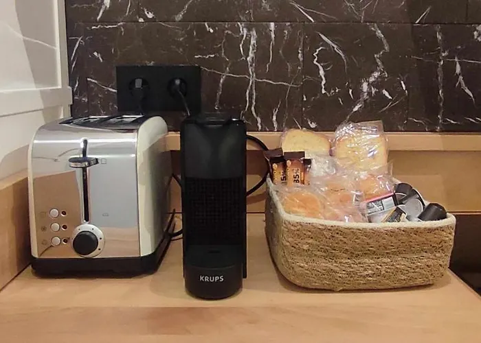 Calle Real Con Patio