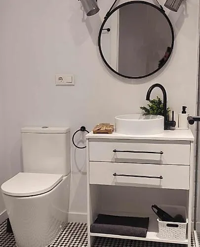 Calle Real Con Patio * Ferrol