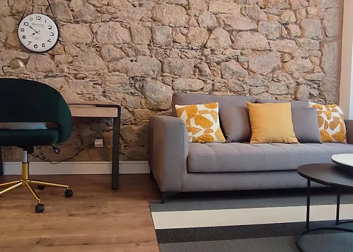 Calle Real Con Patio *