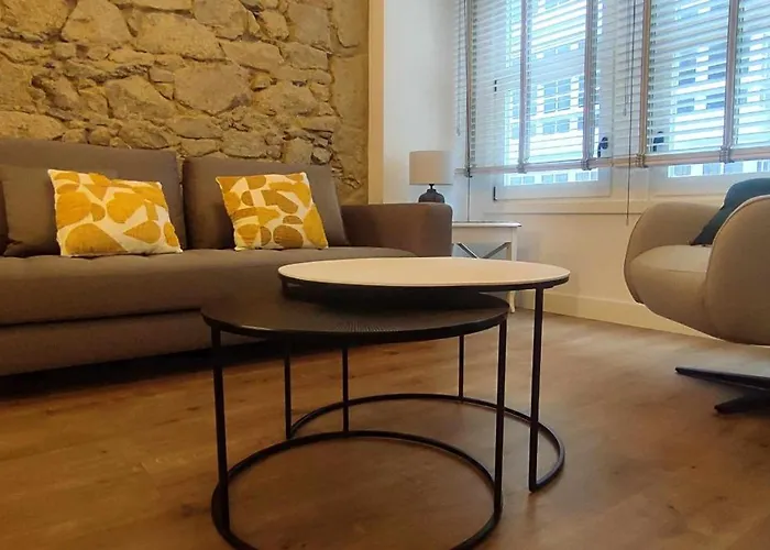 Calle Real Con Patio * Ferrol